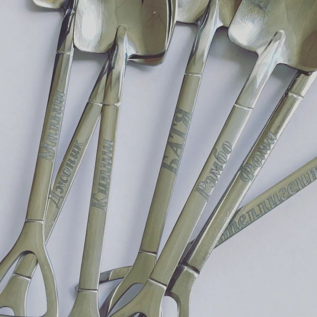 Гравірування на ложках, виделках Фото